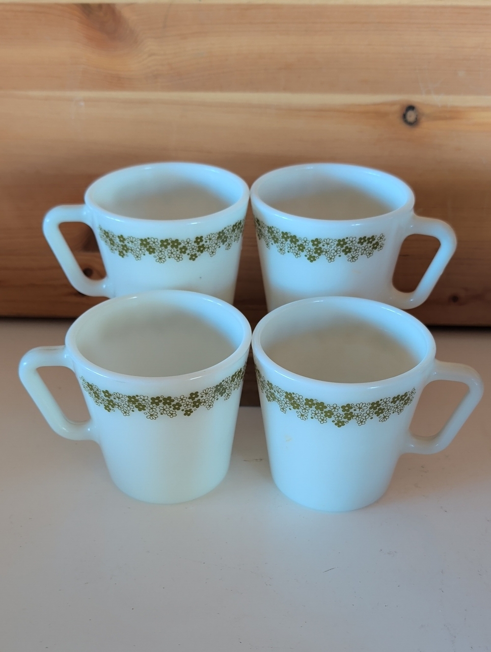 Vintage,4 Pyrex Crazy Daisy Milk Glass. Coffee/Tea Mugs with Green Floral. USA🌟